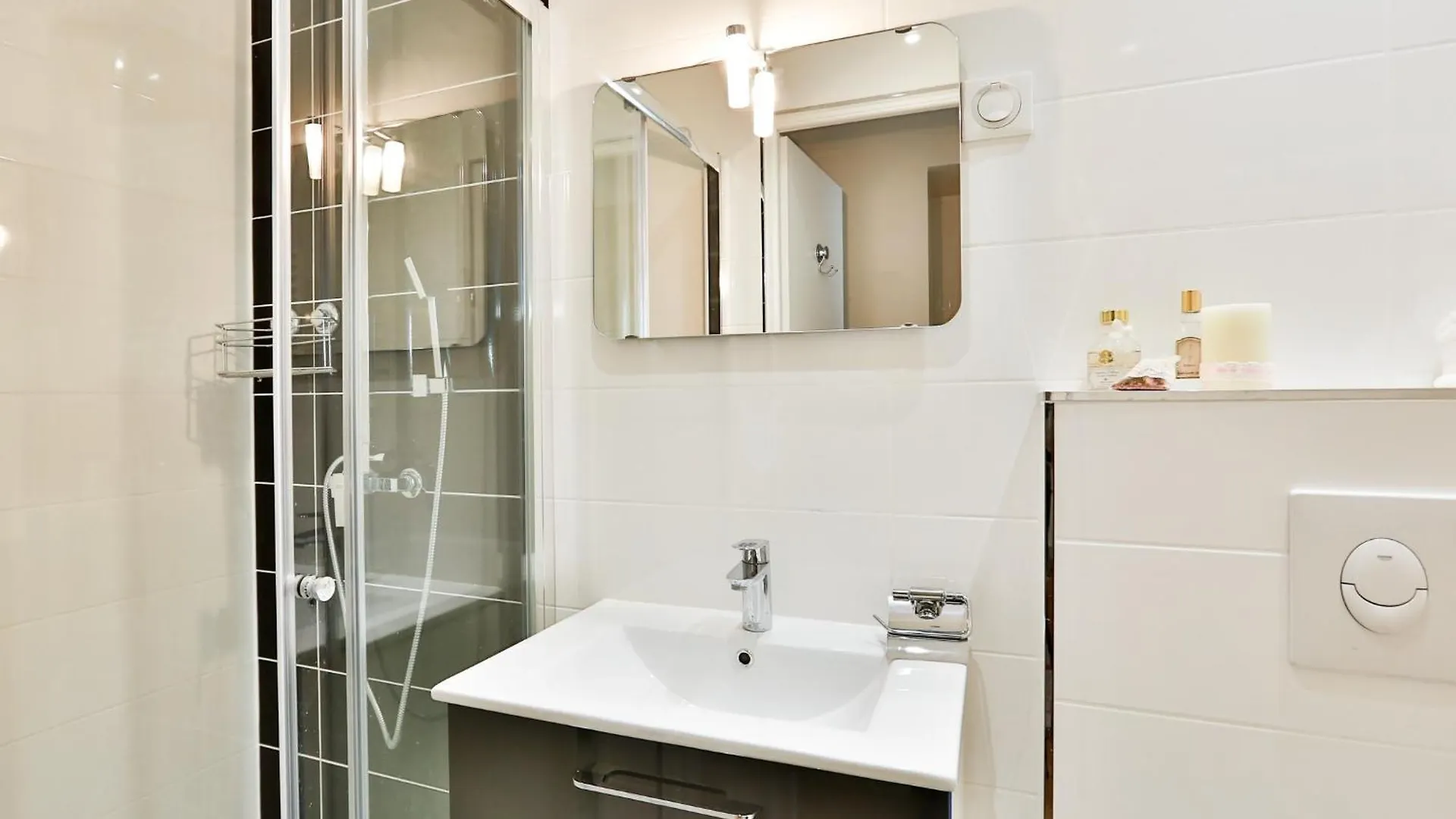 Apartman Blue Nights Sebastopol 110 *