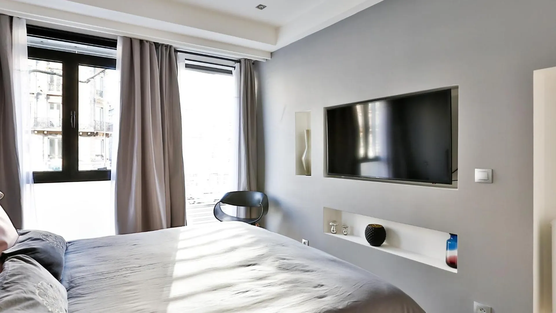 Blue Nights Sebastopol 110 Apartman Párizs